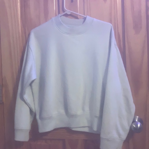 Crewneck barely worn - Picture 1 of 1